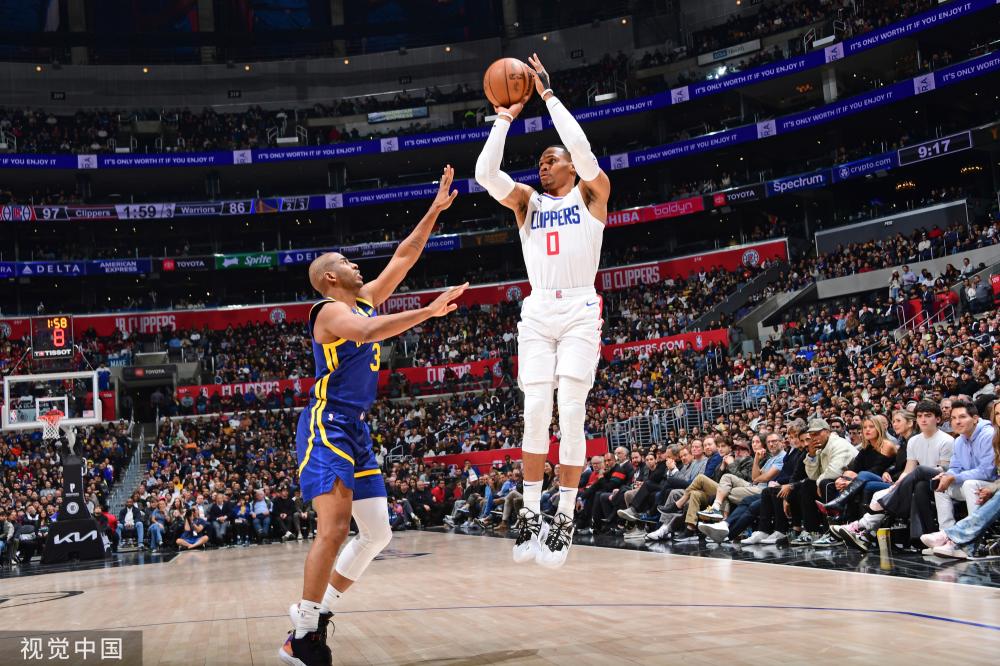 大连英博vs成都蓉城首发：4外援PK3外援，毕津浩、德尔加多出战.